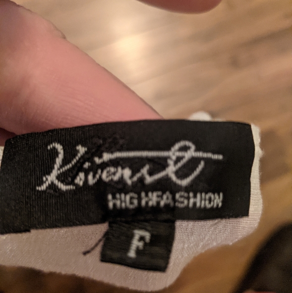 3/$30 Kivenst Sheer Robe - Picture 2 of 3